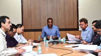 रेलवे ओवरब्रिज-अंडरब्रिज निर्माण में अब नहीं चलेगी ढिलाई: मुकेश कुमार बंसल बोले—बाधाएं हटाएं, रुके काम तुरंत शुरू करें