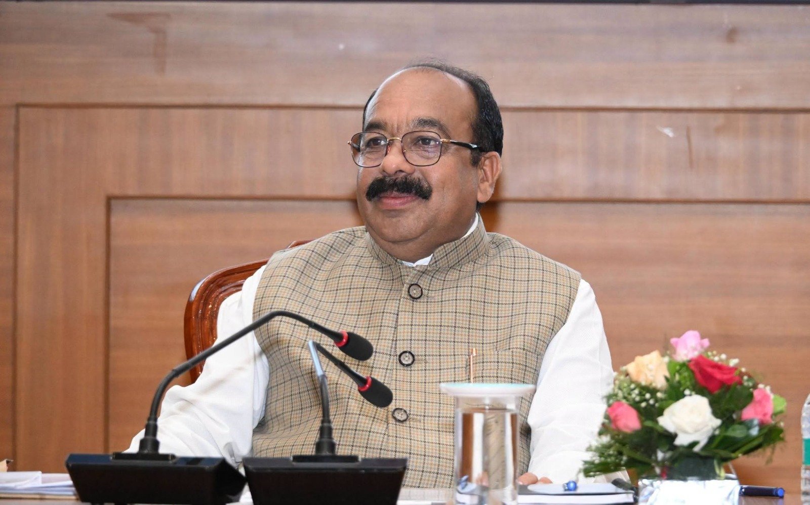 ‘ग्रोथ इंजन’ पर अरुण साव का फोकस: PWD अफसरों को चेतावनी, तय समय में काम नहीं तो होगी कार्रवाई