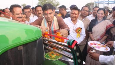 सरकारी अनुदान ने बदली किसान की तस्वीर: 4 लाख की मदद से खरीदा ट्रैक्टर, अब किराए की चिंता खत्म, आधुनिक खेती की शुरुआत