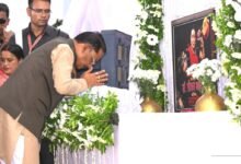 मुख्यमंत्री विष्णुदेव साय ने पद्म विभूषण स्व. डॉ. तीजन बाई को दी भावभीनी श्रद्धांजलि : गनियारी में आयोजित दशगात्र एवं श्रद्धांजलि सभा में हुए शामिल