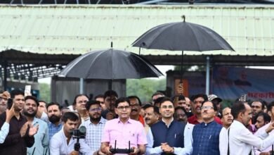 बलौदाबाजार में खेती का हाईटेक प्लान : टंक राम वर्मा ने लॉन्च की ड्रोन सेवा, अब समितियों से खेतों में होगा स्प्रे