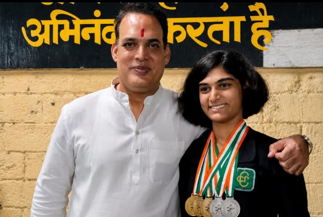 दो गोल्ड, तीन सिल्वर… रायपुर की सानवी श्रीवास ने स्टेट शूटिंग चैंपियनशिप में किया कमाल, नेशनल के लिए क्वालिफाई