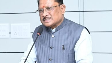 गांवों को आत्मनिर्भर बनाने पर सीएम साय का जोर: अधिकारियों से बोले- योजनाओं का लाभ अंतिम व्यक्ति तक पहुंचे, तभी विकसित होगा छत्तीसगढ़