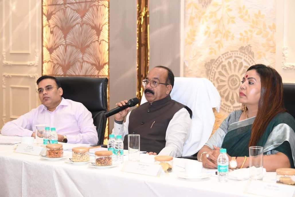 छत्तीसगढ़ को खेल हब बनाने की तैयारी : डिप्टी CM अरुण साव ने अधिकारियों को दिया नया विजन, हर जिले में खेल संघ और प्रतिभा खोजने पर जोर