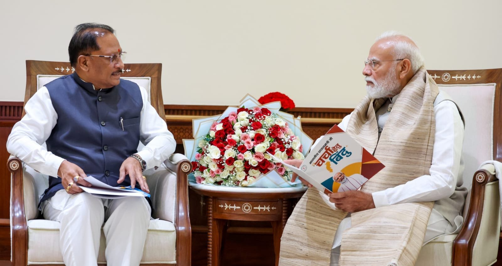 PM मोदी से मिले CM विष्णु देव साय: बस्तर विजन का रोडमैप सौंपा, ₹10,500 करोड़ की यूरिया परियोजना समेत 3 बड़े प्रस्ताव रखे