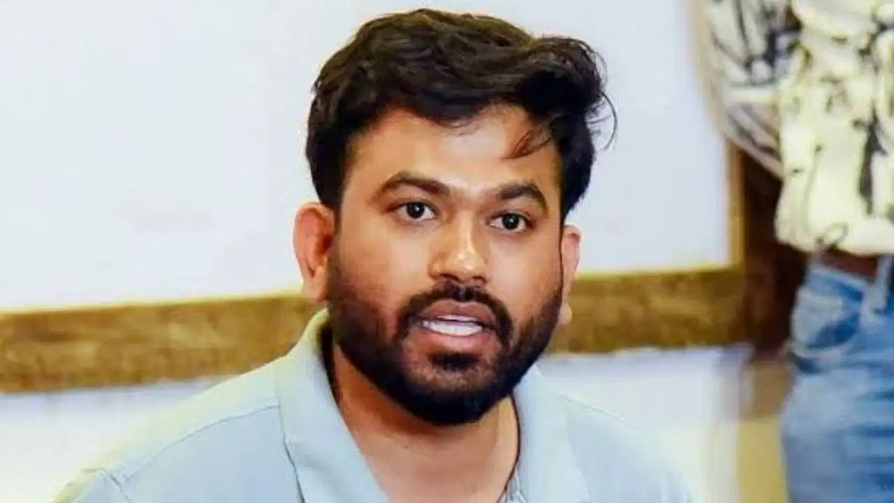 बीजेपी में शामिल हो जाओ नहीं तो अच्छा नहीं होगा’, अभिजीत दिपके का आरोप- मुझे और परिवार को कई बार मिली धमकी बीजेपी में शामिल हो जाओ नहीं तो अच्छा नहीं होगा’, अभिजीत दिपके का आरोप- मुझे और परिवार को कई बार मिली धमकी