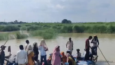 नेपाल में बारिश-दरभंगा के 20 गांव में चल रही नाव:6 गांव टापू बने, सड़क संपर्क टूटा; बगहा समेत 7 जिलों में बारिश, 5 शहरों में अलर्ट