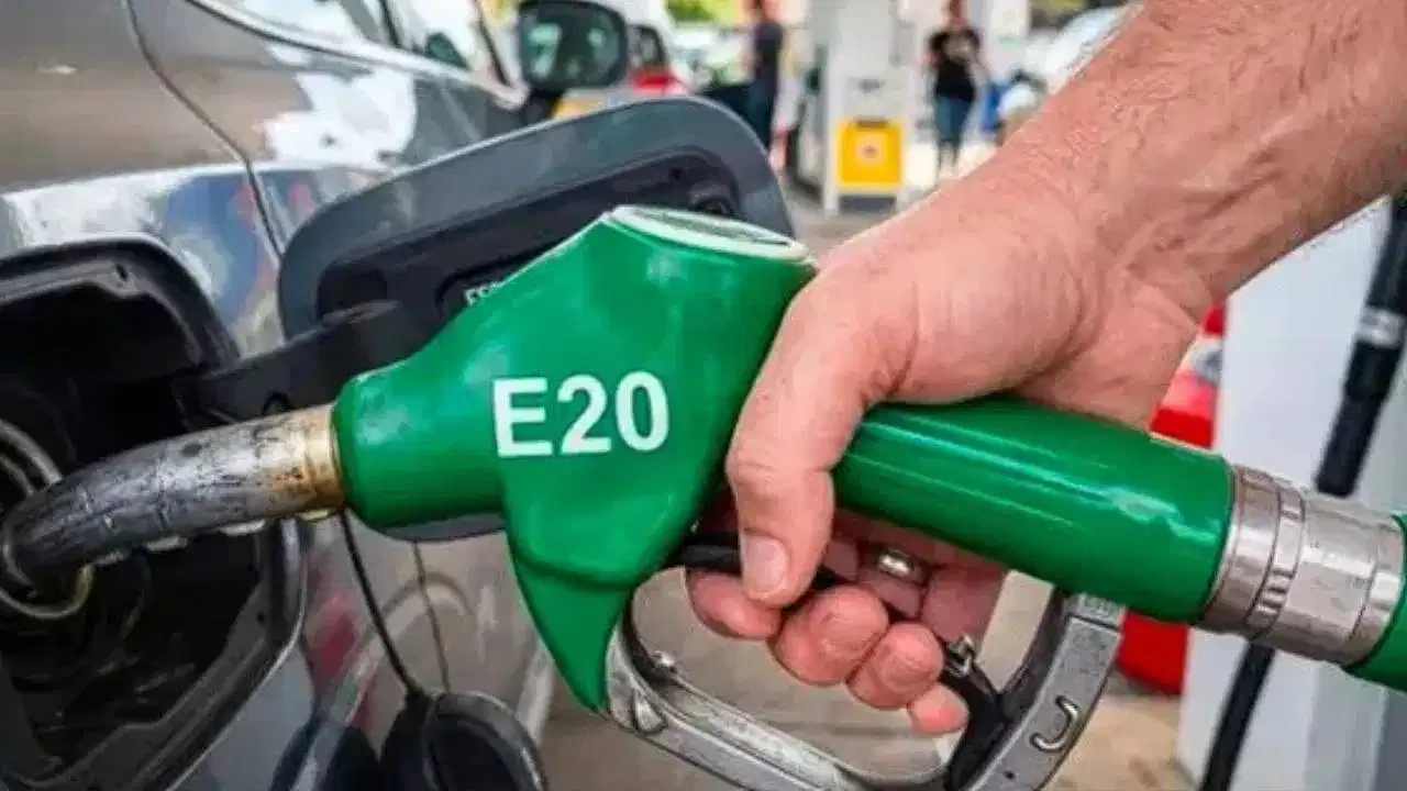 रायपुर आयोग का बड़ा फैसला, E20 पेट्रोल पर Maruti Suzuki को कार बदलने या 20.50 लाख लौटाने का आदेश