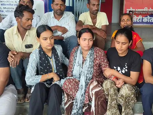 BPCL ने मृतक राघवेंद्र घोषी की पत्नी को दी आर्थिक सहायता, गैस पाइपलाइन कार्य के दौरान सड़क हादसे में हुई थी मौत