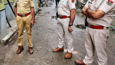 रोती रही, पर नहीं पसीजा दिल! पैदा होने के 13 घंटे बाद मासूम की हत्या… तीसरी बेटी होने से नाराज पिता ने अस्पताल में ही दबा दिया गला रोती रही, पर नहीं पसीजा दिल! पैदा होने के 13 घंटे बाद मासूम की हत्या… तीसरी बेटी होने से नाराज पिता ने अस्पताल में ही दबा दिया गला