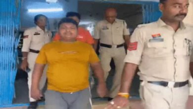 जमीन की रंजिश में बुजुर्ग दंपती की हत्या, शव जलाकर हादसा दिखाने की कोशिश; दो सगे भाई गिरफ्तार जमीन की रंजिश में बुजुर्ग दंपती की हत्या, शव जलाकर हादसा दिखाने की कोशिश; दो सगे भाई गिरफ्तार