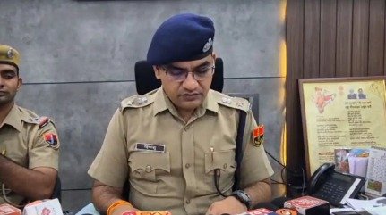 चाचा के घर से डेढ़ करोड़ की चोरी, पत्नी के साथ मिलकर भतीजे ने साफ कर दिया मकान… पाई-पाई बरामद चाचा के घर से डेढ़ करोड़ की चोरी, पत्नी के साथ मिलकर भतीजे ने साफ कर दिया मकान… पाई-पाई बरामद