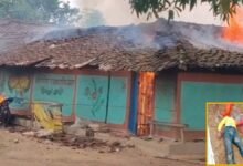 बलरामपुर में हेडमास्टर मर्डर के बाद बवाल, परिजनों ने आरोपियों का घर फूंका; पुलिस ने दोनों आरोपियों को किया गिरफ्तार