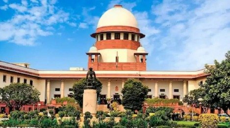 देवघर चारा घोटालाः लालू की सजा पर रोक कायम, SC बोला- 6 महीने में अपील पर फैसला करे HC देवघर चारा घोटालाः लालू की सजा पर रोक कायम, SC बोला- 6 महीने में अपील पर फैसला करे HC