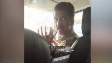 पॉकेट में 50-50 ग्राम पाउडर डाल दूंगा…’ छात्रों को पुलिसवाले ने धमकाया, सस्पेंड; राज ठाकरे के सवाल पर एक्शन पॉकेट में 50-50 ग्राम पाउडर डाल दूंगा…’ छात्रों को पुलिसवाले ने धमकाया, सस्पेंड; राज ठाकरे के सवाल पर एक्शन