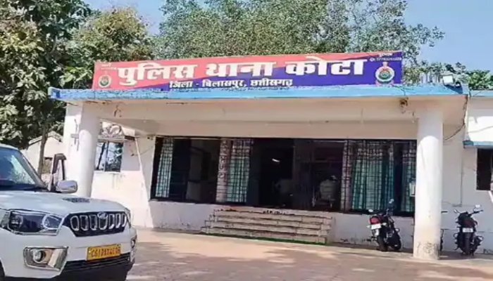 ईसाई परिवार के सामाजिक बहिष्कार के मामले में पास्टर समेत 7 पर एफआईआर दर्ज ईसाई परिवार के सामाजिक बहिष्कार के मामले में पास्टर समेत 7 पर एफआईआर दर्ज