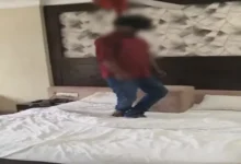 होटल के कमरे में युवक मृत मिला, मोबाइल में मिला सुसाइड नोट; पुलिस हर पहलू से कर रही जांच