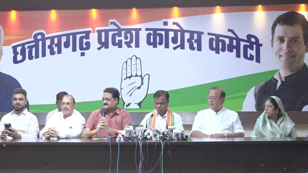नकटी बुलडोजर कार्रवाई पर सियासत तेज, बैज बोले – गरीबों का घर तोड़कर विधायक कॉलोनी बनाना स्वीकार नहीं नकटी बुलडोजर कार्रवाई पर सियासत तेज, बैज बोले – गरीबों का घर तोड़कर विधायक कॉलोनी बनाना स्वीकार नहीं