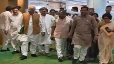 मानसून सत्र के तीसरे दिन सरकार पर विपक्ष के निशाने: दवा खरीदी, कानून-व्यवस्था और महिलाओं की सुरक्षा पर घेराव की तैयारी