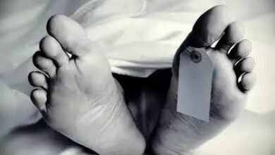 चरित्र पर शक में पत्नी की बेरहमी से हत्या, शराब पिलाने के बाद सिर धड़ से किया अलग चरित्र पर शक में पत्नी की बेरहमी से हत्या, शराब पिलाने के बाद सिर धड़ से किया अलग