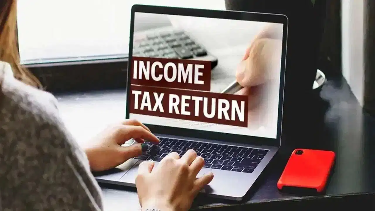 ITR: टैक्स चोरी पड़ेगी महंगी! अपनी कमाई छिपाने पर लग सकता है दोगुना जुर्माना