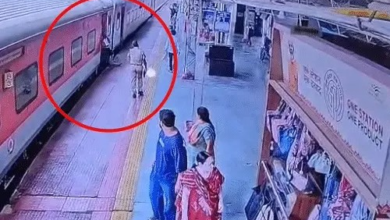 ज्ञानेश्वरी एक्सप्रेस में चढ़ते वक्त फिसला पैर, RPF जवान की फुर्ती से बची यात्री की जान