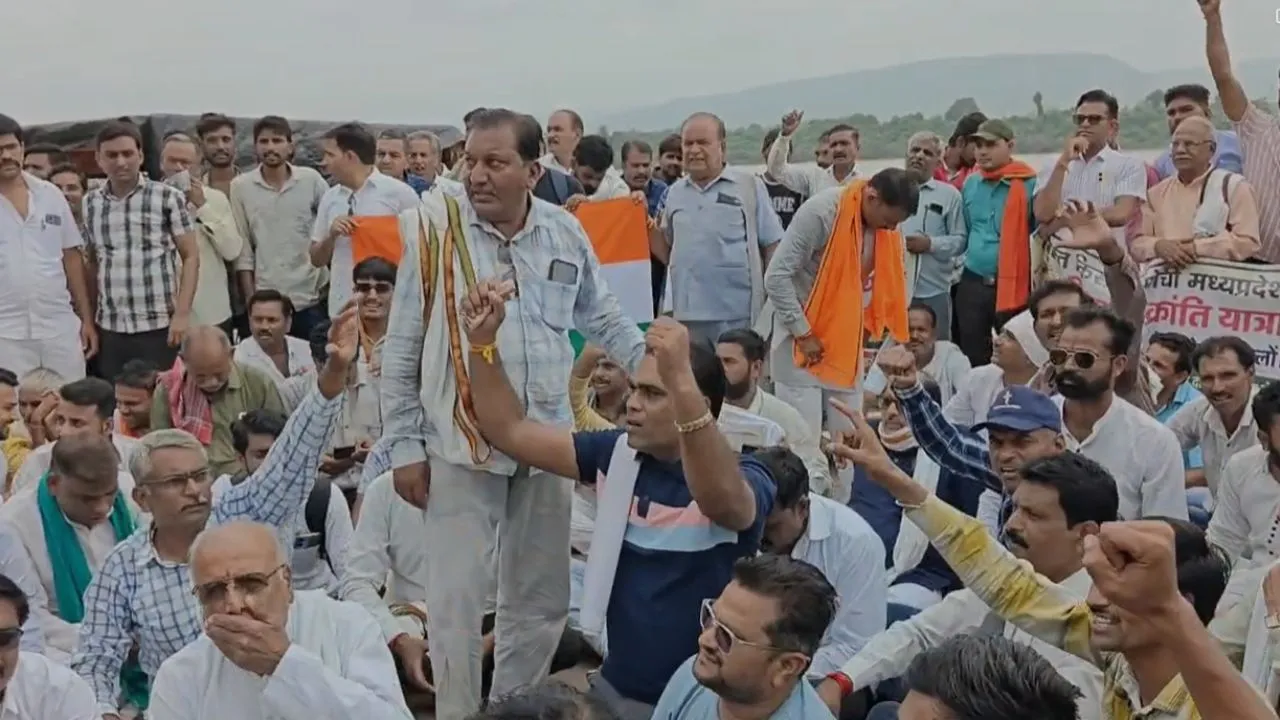 राजधानी भोपाल में घुसे हजारों किसान, सीएम हाउस की ओर बढ़े; मूंग की 100% सरकारी खरीदी को लेकर प्रदर्शन