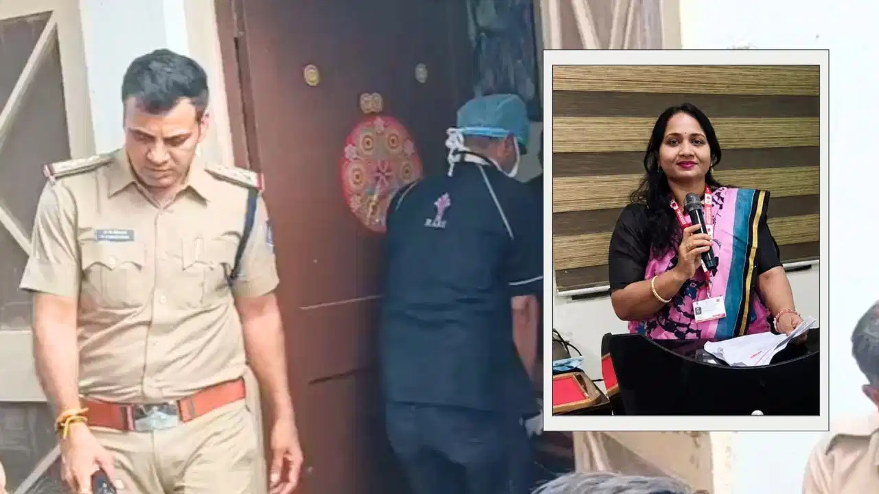 पत्नी की संपत्तियों में पति ने खुद को बनाया नॉमिनी, फिर वाइफ को मार डाला…वारदात के बाद बेटी से मिलने गया स्कूल पत्नी की संपत्तियों में पति ने खुद को बनाया नॉमिनी, फिर वाइफ को मार डाला…वारदात के बाद बेटी से मिलने गया स्कूल