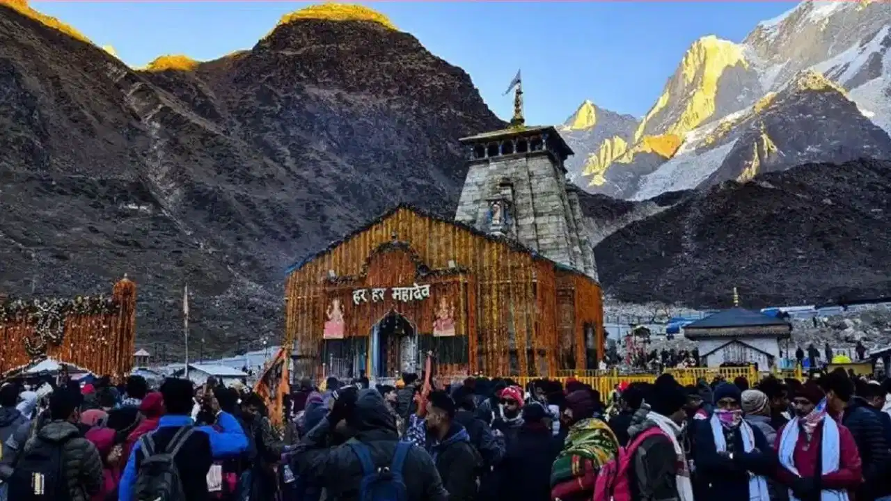 बारिश-भूस्खलन… दो दिन के लिए रोकी गई चारधाम यात्रा, इन 5 जिलों में स्कूल-कॉलेज बंद