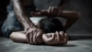 होटल में महिला से दुष्कर्म का आरोप: नशीला ड्रिंक पिलाकर वीडियो बनाया, ब्लैकमेल कर महीनों तक किया यौन शोषण; PMO शिकायत के बाद FIR