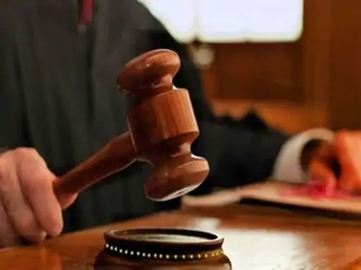 हाई कोर्ट का बड़ा फैसला: बुजुर्ग मां को प्रताड़ित करने वाले बेटे-बहू की बेदखली बरकरार