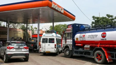 तेल कीमतों में बड़ी नरमी: अगस्त तक मिल सकती है आम जनता को ईंधन राहत तेल कीमतों में बड़ी नरमी: अगस्त तक मिल सकती है आम जनता को ईंधन राहत