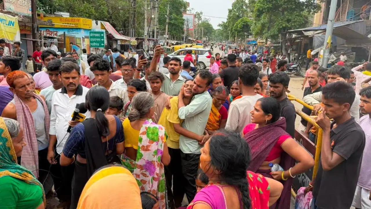 थाने में युवक की मौत, परिजनों ने जमकर काटा बवाल…ताड़ी पीने के जुर्म में उठा ले गई थी पुलिस