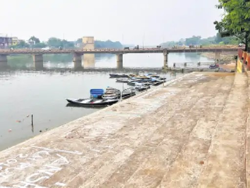 ओवरब्रिज की फाइल सचिवालय में अटकी, तेलीबांधा और महादेव घाट पर रोजाना ट्रैफिक जाम से लोग परेशान
