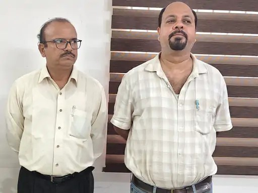बीएसपी में लोहा चोरी का खेल बेनकाब: अधिकारियों की मिलीभगत सामने, GM और AGM गिरफ्तार बीएसपी में लोहा चोरी का खेल बेनकाब: अधिकारियों की मिलीभगत सामने, GM और AGM गिरफ्तार