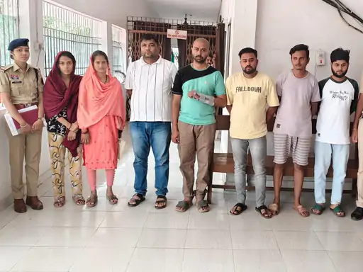 साइबर ठगी पर दुर्ग पुलिस की बड़ी कार्रवाई, बैंक खाते बेचने वाले 8 खाताधारकों पर दर्ज हुआ केस साइबर ठगी पर दुर्ग पुलिस की बड़ी कार्रवाई, बैंक खाते बेचने वाले 8 खाताधारकों पर दर्ज हुआ केस