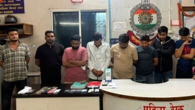 वेलनेस स्पा की आड़ में देह व्यापार: ग्राहकों से पैसे लेकर महिलाओं से कराता था संपर्क, पुलिस ने मैनेजर समेत 9 को पकड़ा