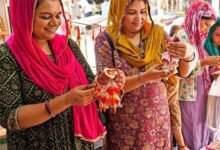 झुंझुनूं में राखियों की धूम, कार्टून से डिजाइनर तक हर पसंद की राखी उपलब्ध