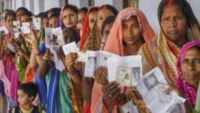 यूपी चुनाव में ‘आधी आबादी’ बनेगी गेमचेंजर! योगी-अखिलेश के बीच महिलाओं को साधने की होड़