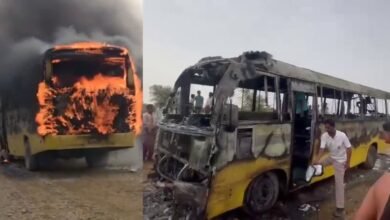 जैसलमेर में स्कूल बस में लगी भीषण आग : बस में सवार थे 15 बच्चे, ग्रामीणों ने समय रहते सभी को बचाया