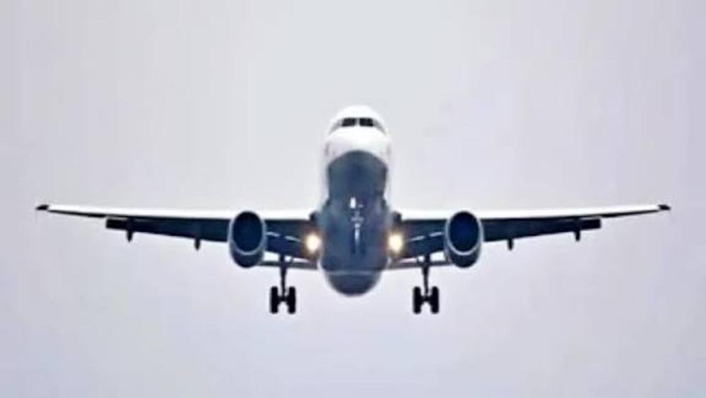 पटना एयरपोर्ट की सुरक्षा पर सवाल, कचरा-जलगमाव और मांस-मछली की दुकानों से बढ़ रहा बर्ड स्ट्राइक का खतरा
