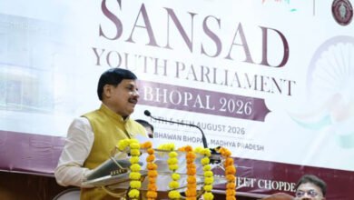 CM डॉ. यादव की युवाओं से अपील, बोले- डॉक्टर-इंजीनियर बनने के साथ राजनीति में भी आएं