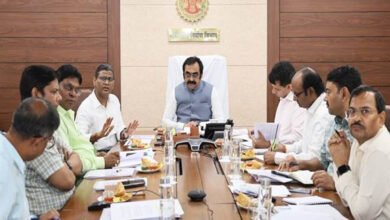 क्षतिग्रस्त सड़कों की जल्द होगी मरम्मत, मंत्री सिंह ने अधिकारियों को दिए कड़े निर्देश