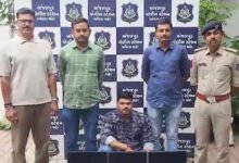 10वीं पास युवक का शातिर खेल! ऐप बनाकर लोगों से करवा रहा था अश्लील काम, फ्लैट से चला रहा था धंधा