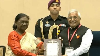 रंगमंच की 50 साल की साधना को सलाम! राष्ट्रपति मुर्मू ने सतीश दवे को संगीत नाटक अकादमी पुरस्कार से नवाजा