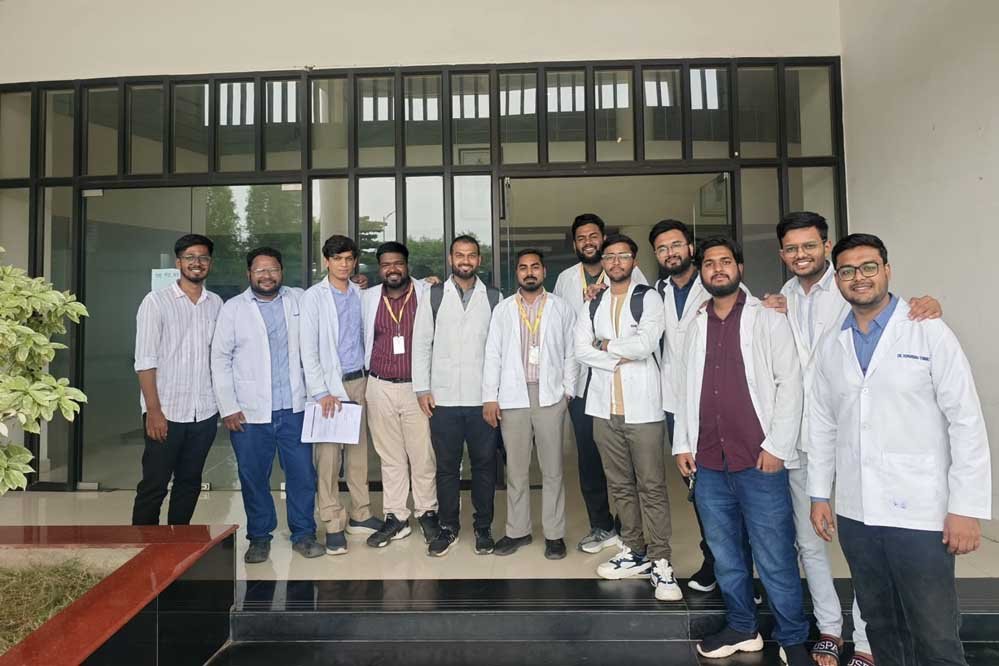 मेडिकल इंटर्न्स की समस्याओं पर बड़ी बैठक, स्टाइपेंड बढ़ाने की मांग पर विभाग ने दिया विचार का आश्वासन मेडिकल इंटर्न्स की समस्याओं पर बड़ी बैठक, स्टाइपेंड बढ़ाने की मांग पर विभाग ने दिया विचार का आश्वासन