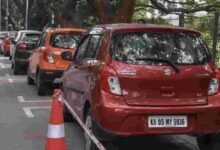 Bengaluru Parking Rules: फुटपाथ पर पार्किंग की तो नहीं बचेगी गाड़ी, भारी जुर्माने के साथ टोइंग की तैयारी