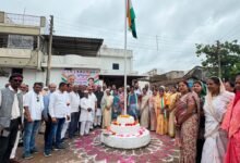 नगरी में विधायक अंबिका मरकाम ने फहराया तिरंगा, एकता और लोकतांत्रिक मूल्यों की रक्षा का लिया संकल्प