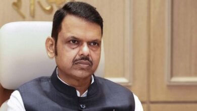 फडणवीस ने दिल्ली जाने की चर्चाओं पर लगाया विराम, बोले- कुछ लोगों को चर्चा करने दें