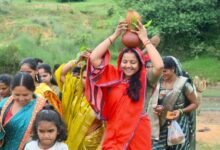 कांवड़ लेकर शिव मंदिर पहुंचीं मंत्री लक्ष्मी राजवाड़े : सावन के पहले सोमवार प्रदेश की सुख-समृद्धि के लिए की प्रार्थना
